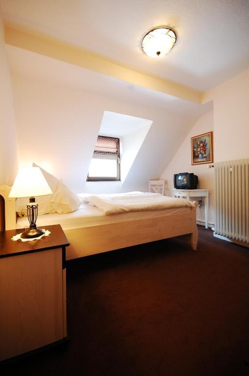 Hotel Binz Bernkastel-Kues Quarto foto